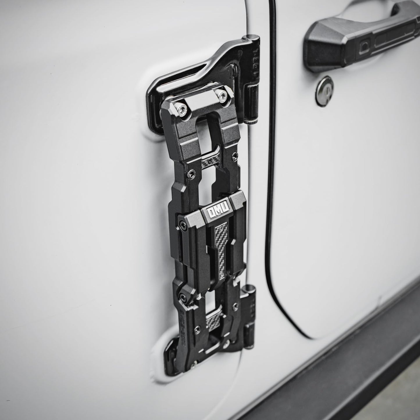 ドアヒンジステップアルミ折りたたみフットペダルJeep Wrangler 2007-2018 JK JKU、2018-2023 JL JLU JTに対応ブラック